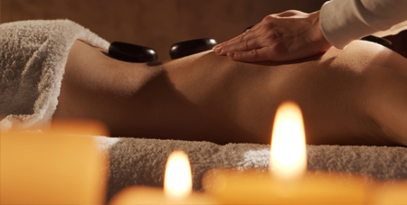 Masaż gorącymi kamieniami